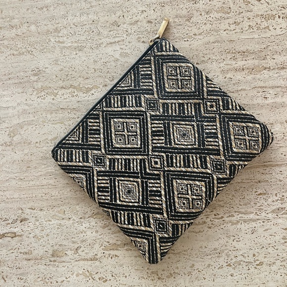 Kestrel Woven Bag - Picture 3 of 3